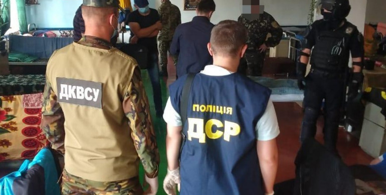 На Рівненщині за збут наркотиків засудженим судитимуть начальника відділення Катеринівської виправної колонії 